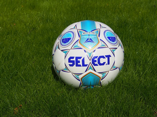 而托马斯 而托马斯